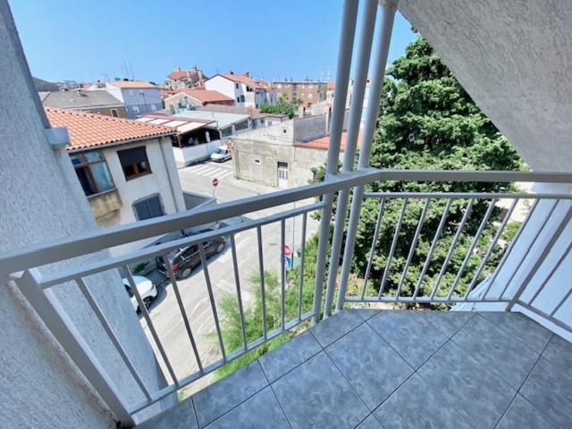 Top Floor Maisonette In Centre Apartman